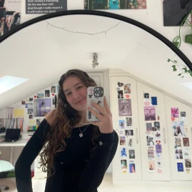 amelia🎀💌🪩 Tiktok ads