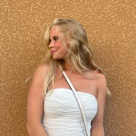 Julia💕 Tiktok ads