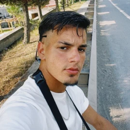 Burak🐝 Tiktok ads