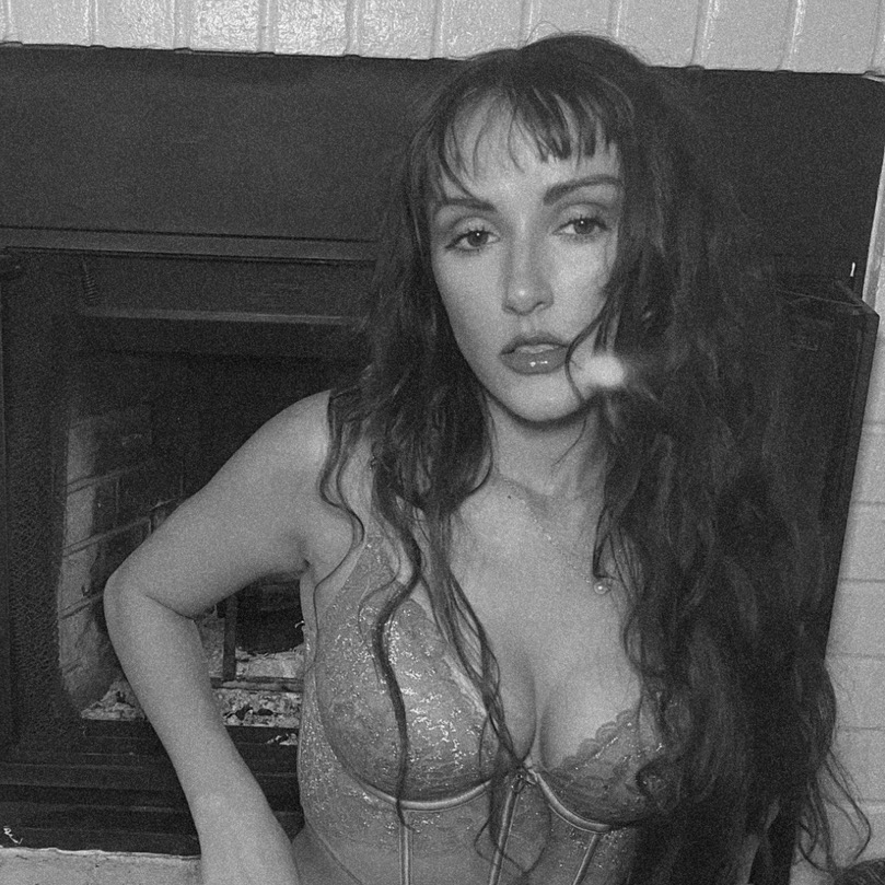 carla bohna || ugc • smm