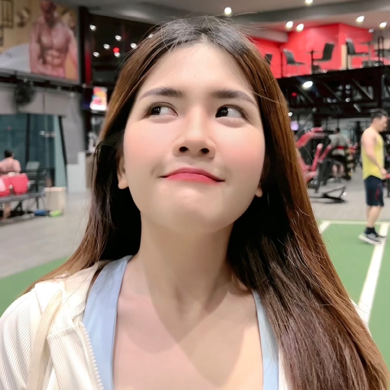 พลอยใสพลอยใจขายสวยไม่ขายขำ