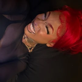 Nikkiiniine 🖤 Tiktok ads