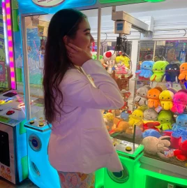 Emma White Tiktok ads