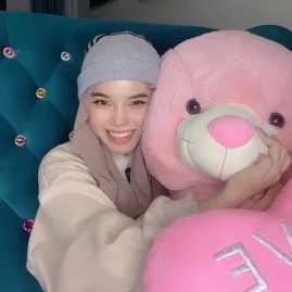 IG: atynnajwanur  🦋✨ Tiktok ads