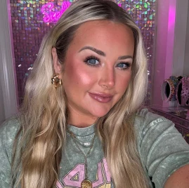 Tess Walker Tiktok ads