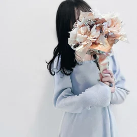 ゆね｜余 白 𝗟 𝗶 𝗳 𝗲 🫧🩵 Tiktok ads