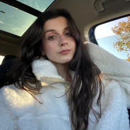 Caitlin DeChiara Tiktok ads