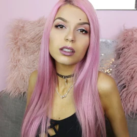 Julia Zelg Tiktok ads