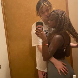 👨‍👩‍👧. Tiktok ads