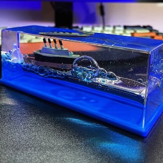 TITANIC CRUISE FLUID
