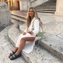 Chloe houston Tiktok ads