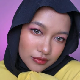 zunaira 💋 Tan Skin Makeup 💄 Tiktok ads