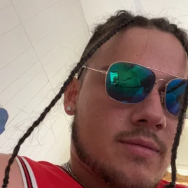 BeeDaviesYuh Tiktok ads