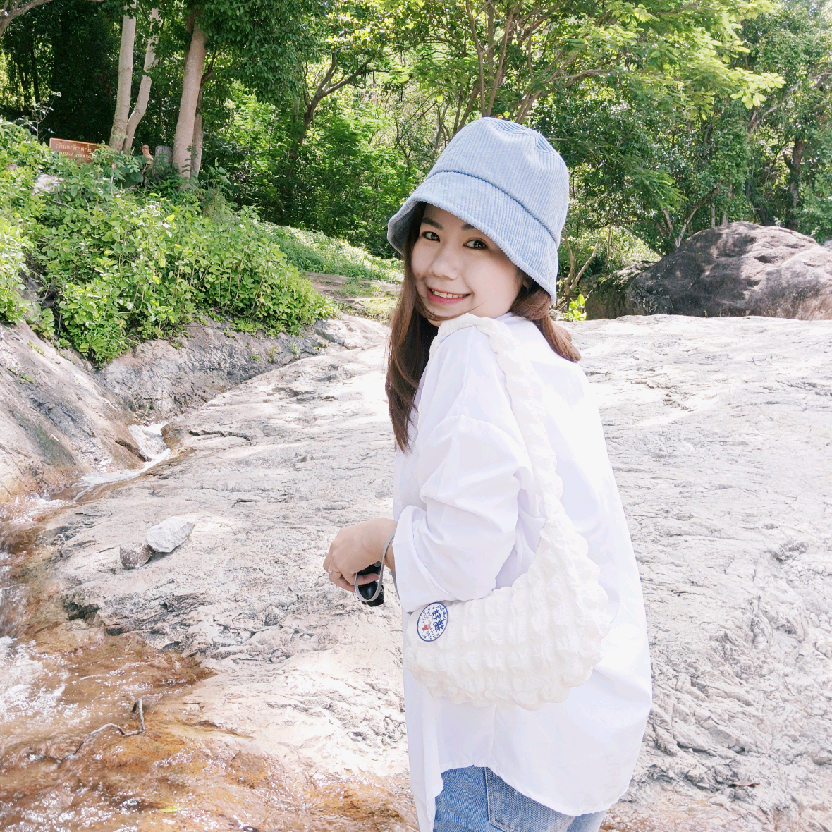 อรวรรณ : รีวิวไปงั้น 😎