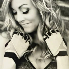 HollieWood Tiktok ads