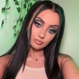 Chantelle Fen Tiktok ads