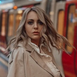 Victoria Schwarzbeck Tiktok ads