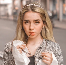 LAU PIÑITA 🍍 Tiktok ads