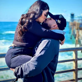 Vanessa T (Official) Tiktok ads