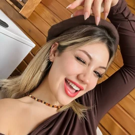 ELANUR ÇELİK Tiktok ads