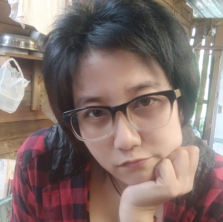 หยก เด็กศิลป์ ใช้เอง