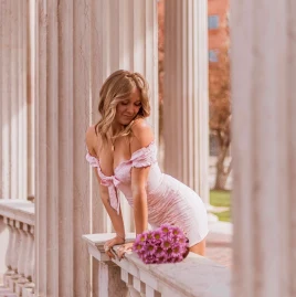 Noelle Simpson Tiktok ads