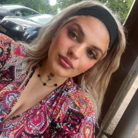 Julia katic Tiktok ads