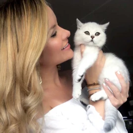 Lorena Pages Tiktok ads