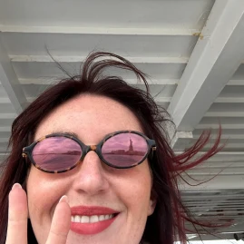 Carlita 🍒🌞 Tiktok ads