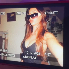 downtown london girl 💌🎧 Tiktok ads