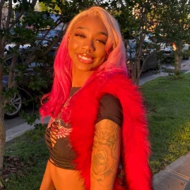 ᴍɪꜱꜱ ꜱɪɴᴄᴇʀᴇ 𝜗𝜚 Tiktok ads