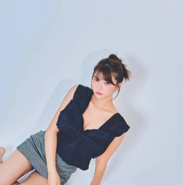 momoka (19) Tiktok ads