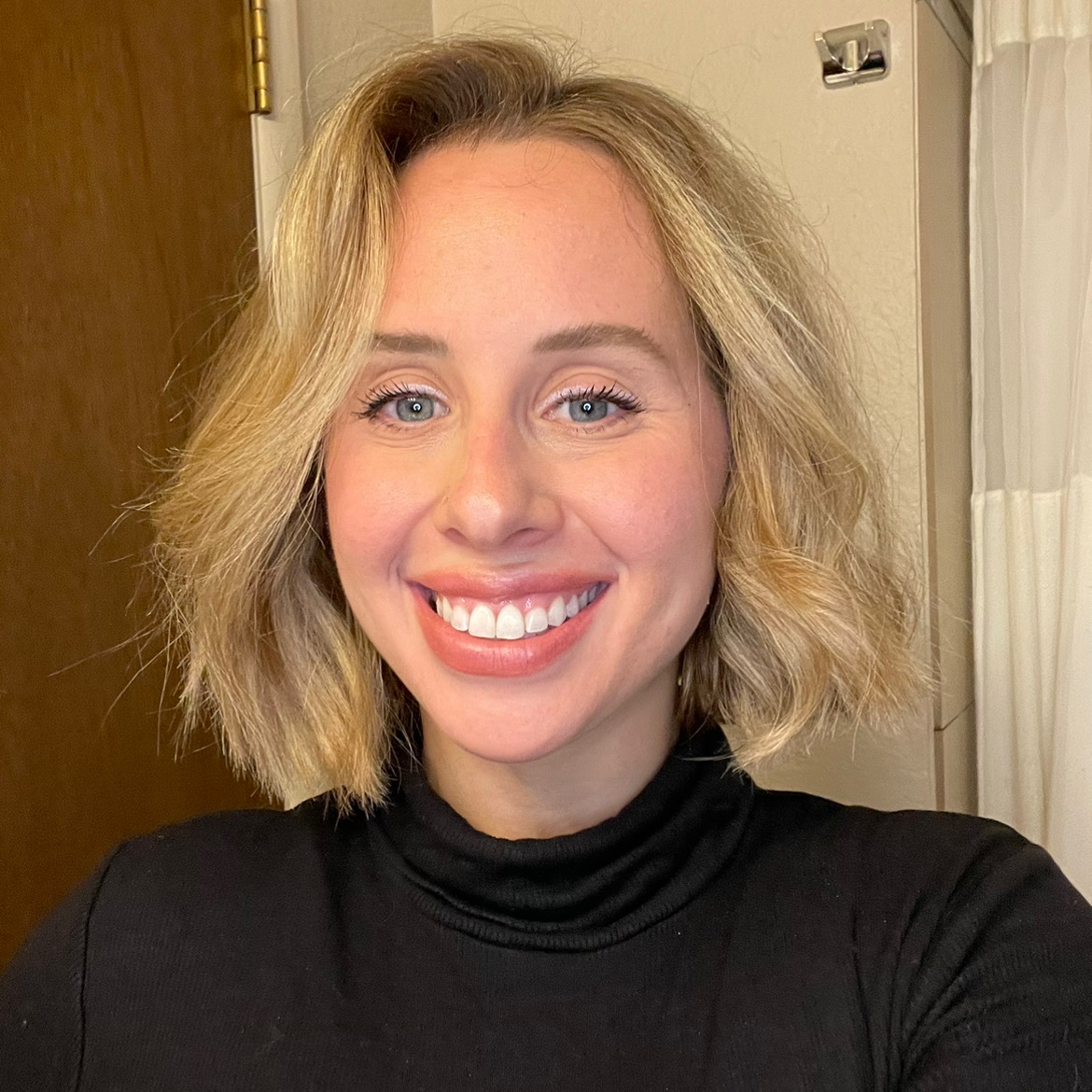 Emily🌈 therapist LAC