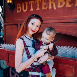 Globetrotting Ginger Tiktok ads