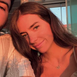 melanie | content creator 💌 Tiktok ads