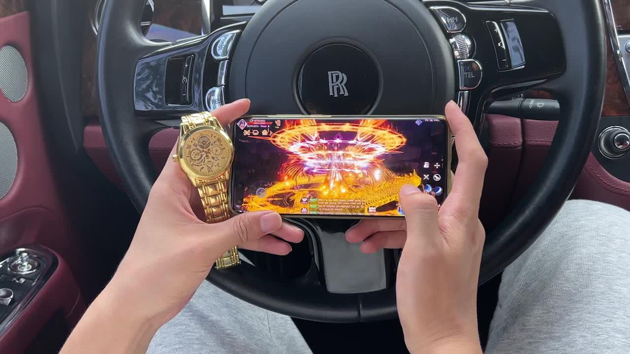 Servers available TODAY! OB Gift code: VIP8888