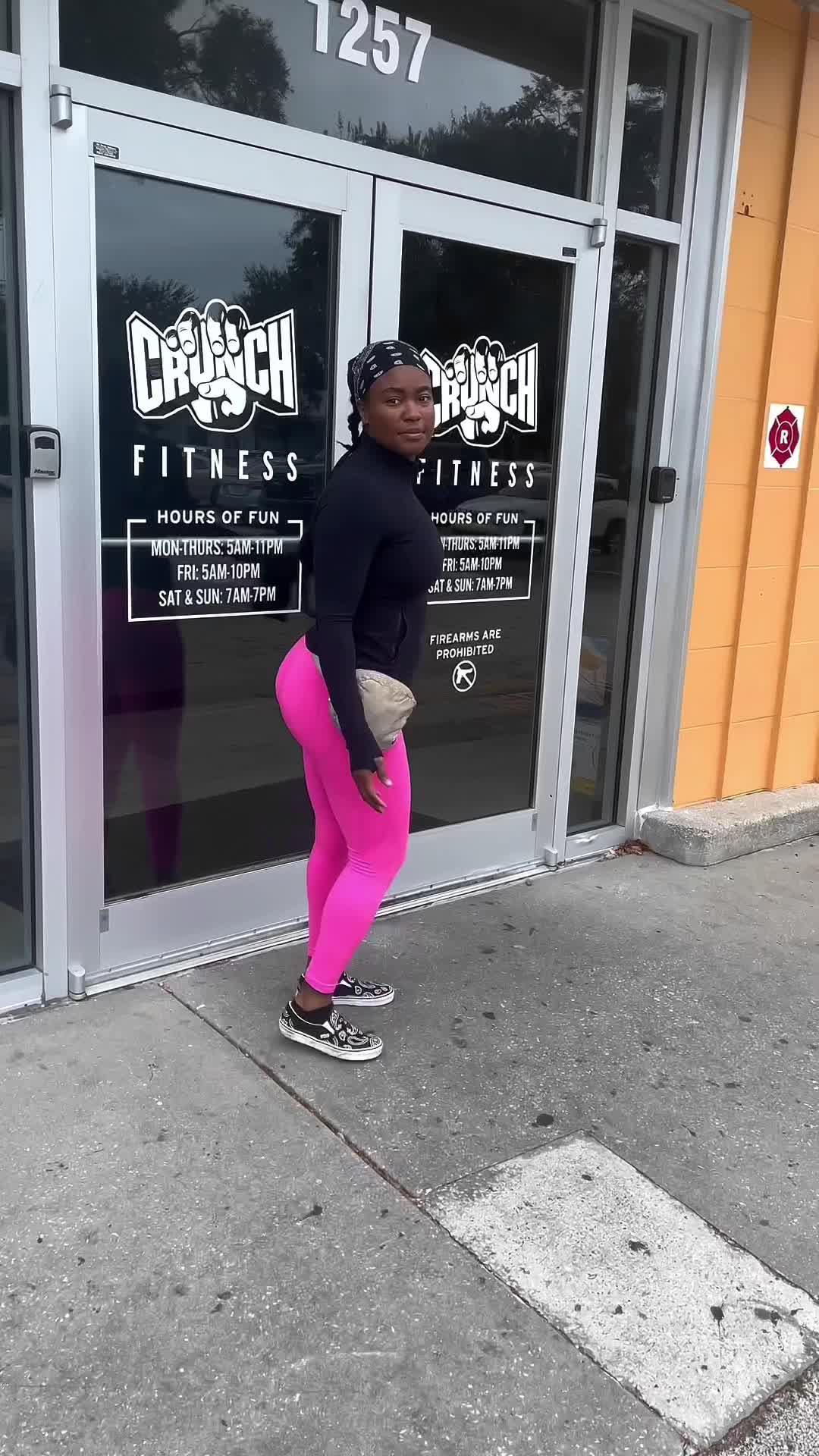 “Train Fitness Workout Tracker" is here to transform your workouts in 2024! This clever app tracks all your moves automatically, so you can keep the focus on your gains while crushing your New Year's fitness resolutions. Find my 🔗 to download now! #GymTok #AppleWatchFitness #GymHack