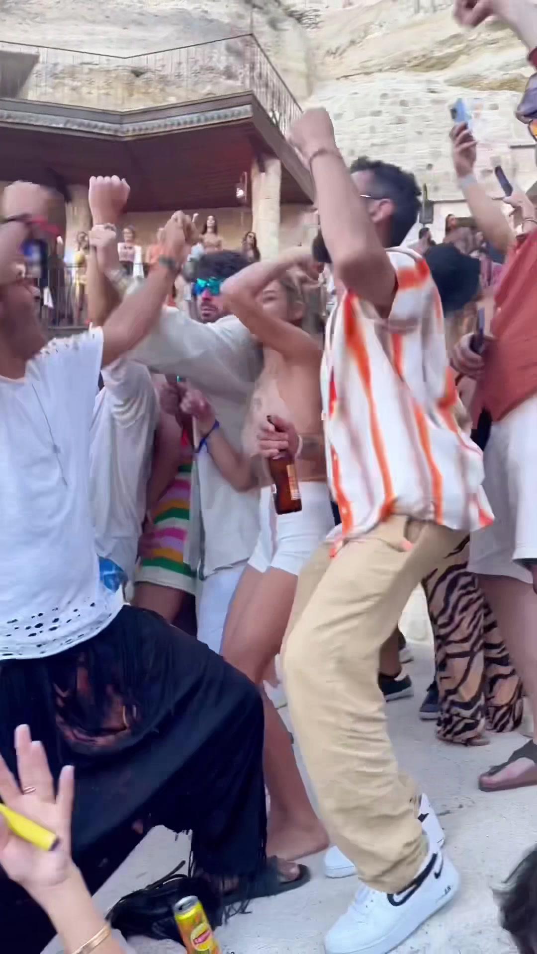 Meet your personal AI Assistant. Ask Genius AI.