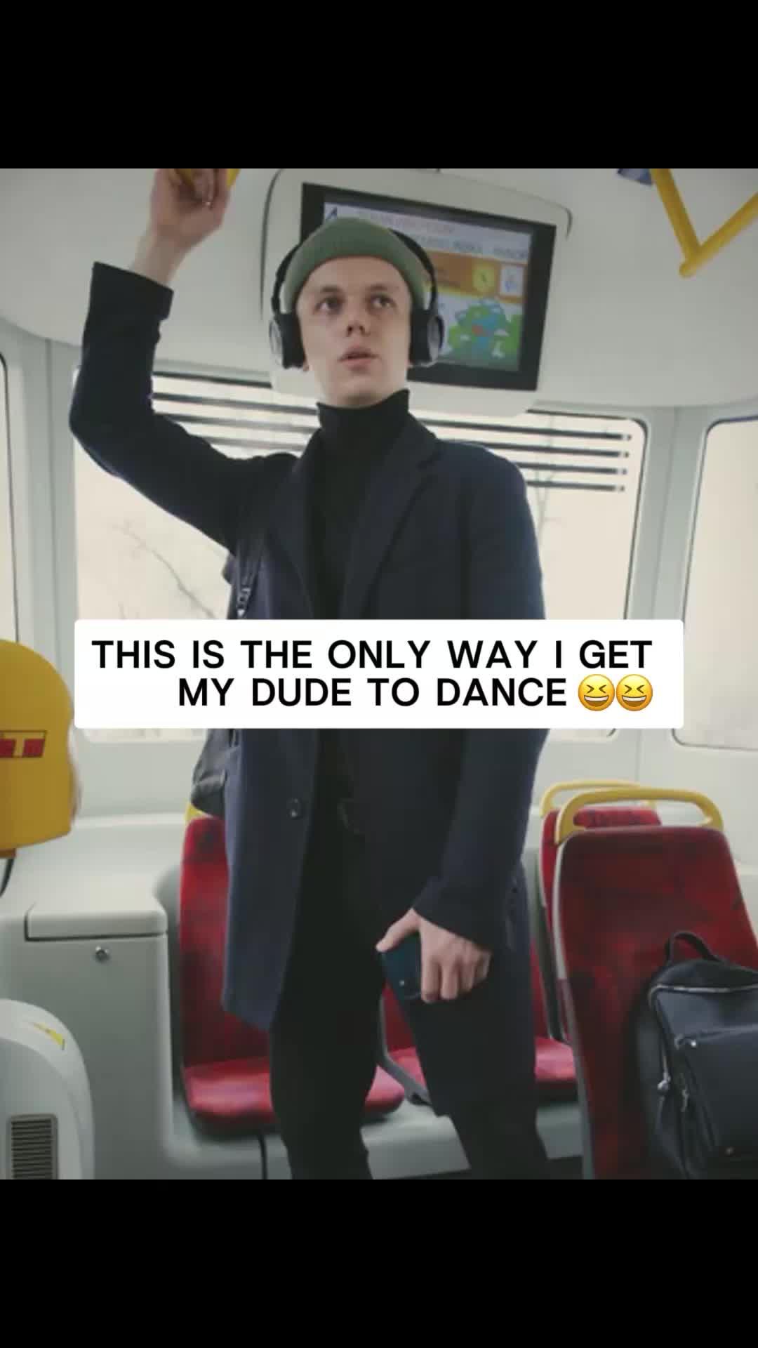 Try this crazy AI photo dance App! Let the fever begin!