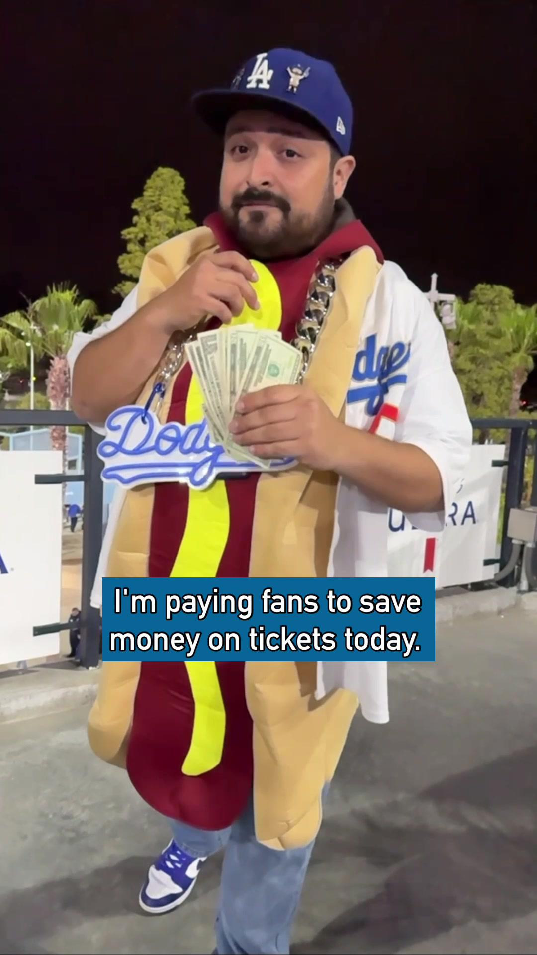 Let’s pay fans to #savemoney on #MLB tickets again! This time at #dodgerstadium ! #dodgers #sports #tickpick #ad