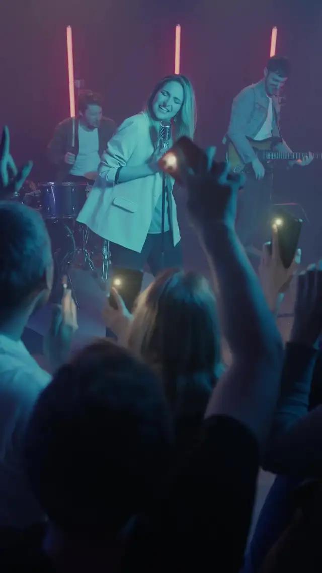 Healthy community without likes, followers count or intrusive advertising.