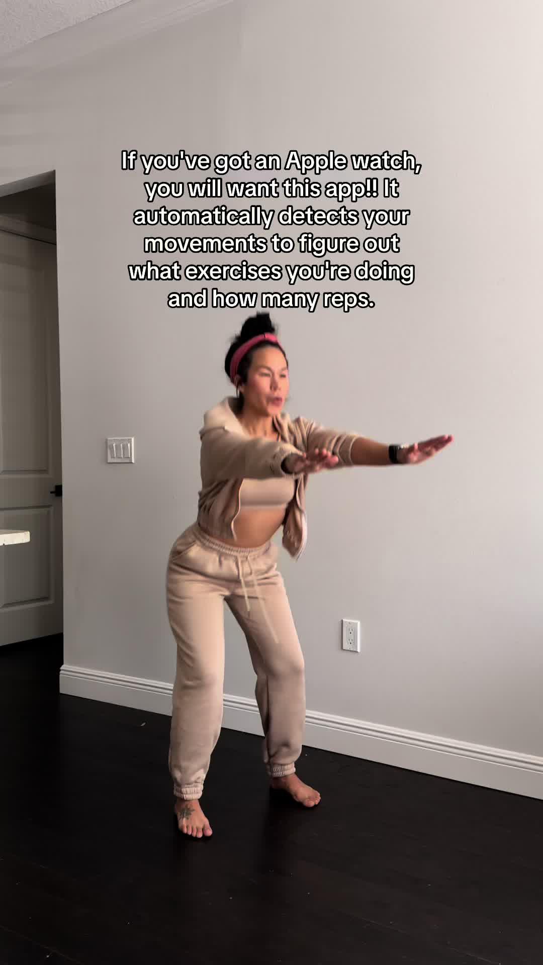 What if you had a BFF that automatically tracked what exercises you are doing, how many reps, and how much weight? Train Fitness app is a MUST have for your New Year's Resolutions to get back into the gym and hold yourself accountable. Find in bio. #applefitness #trainfitness #gymhack