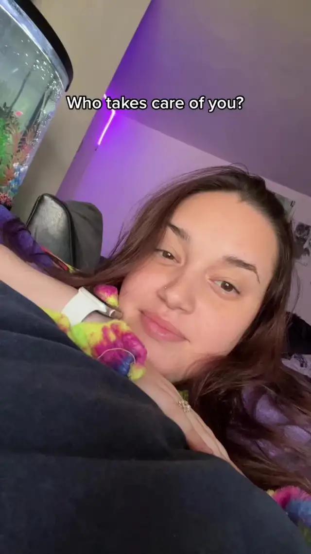 We all need a cute birb to take care of us sometimes. 🐣 Whether I need a second to breathe or just want to vent out all my feelings, Finch always has my back! 🌈 #mentalhealth #finchfam #fyp #selfcare #motivation #app #birbs #finchcare #finchtok