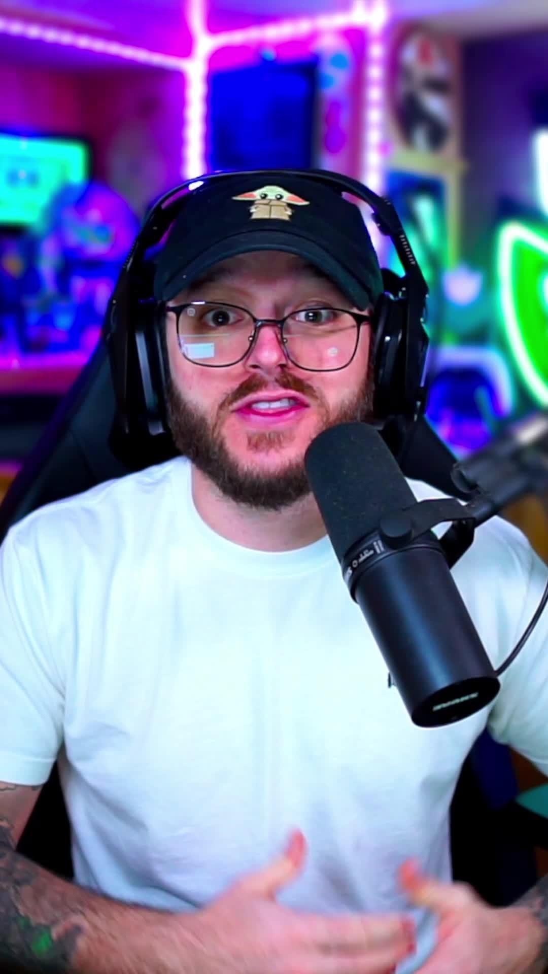 Why is this game so fun! Can't stop! It challenges your sense of music and reflexes.