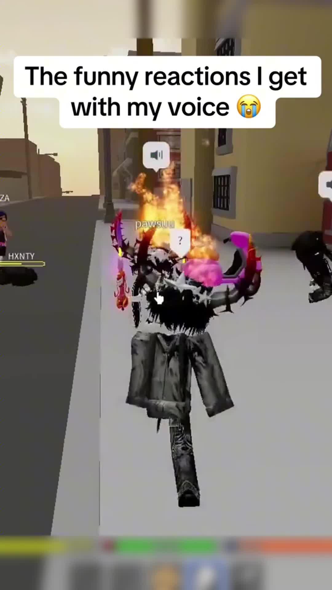 When the game is turned black, choose this voice changer. The voice changer is super natural!