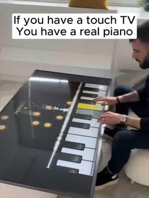 Dreaming of playing the piano? 💭 Our app makes it easy! 🎹  #PianoBeginner #MusicLearning #EasyLessons