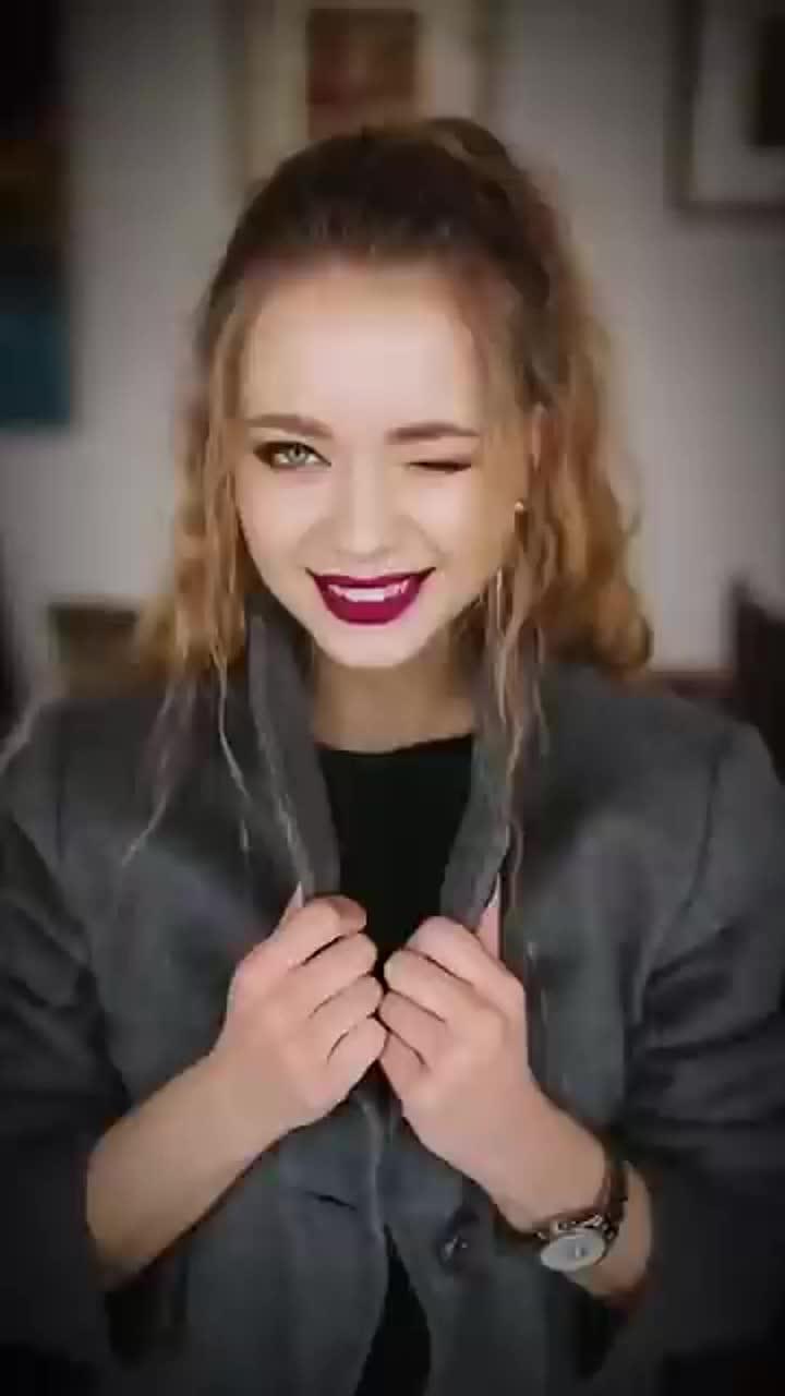 Create Your Favourite Chat Characters with AI Keyboards