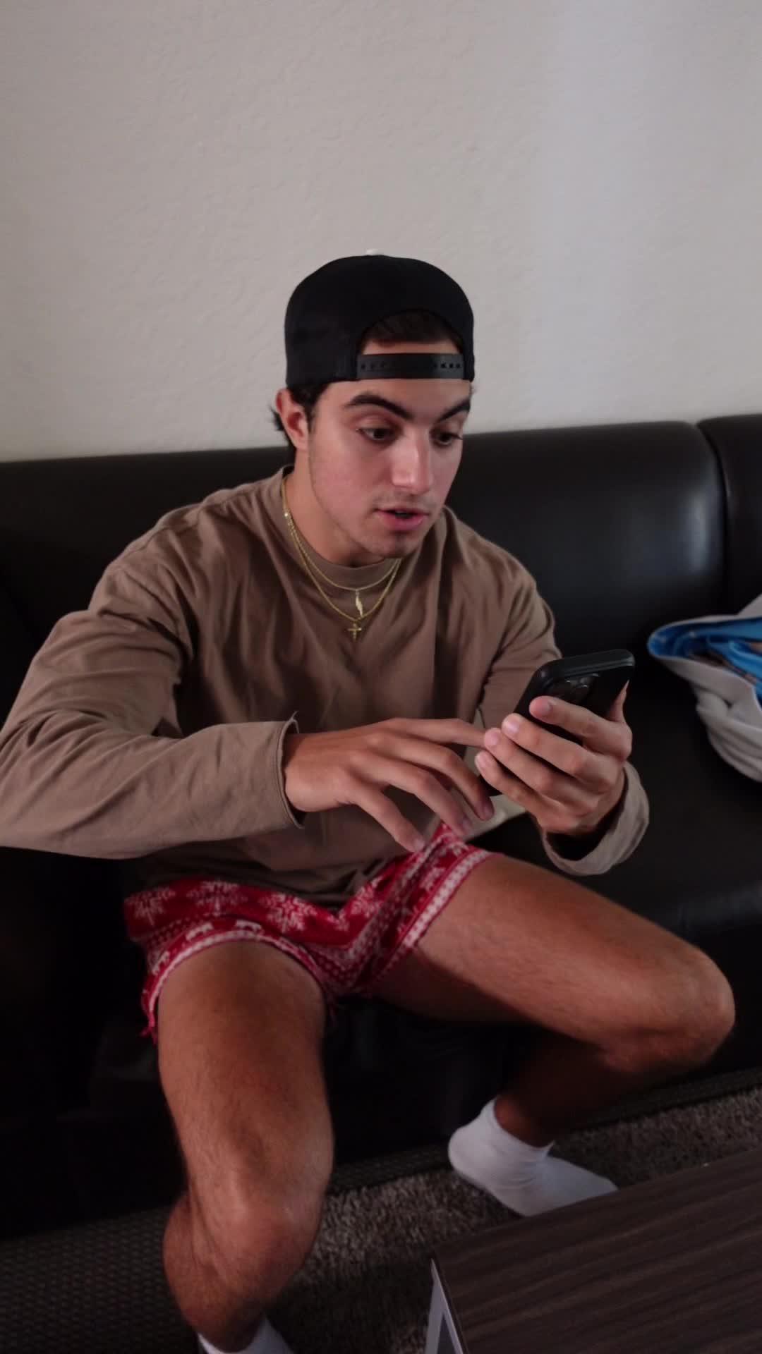 Play live poker face-to-face with real people! Get 3M free chips now!