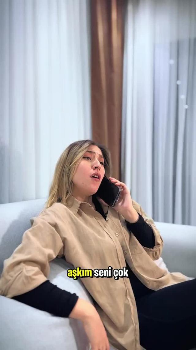 Keyif alın, takımca hareket edin ve Köstebek bulun.