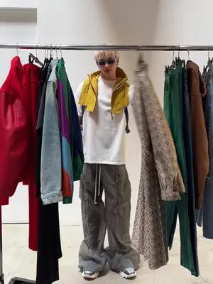 From one look to the next ➡️ Which is your favorite? #goatapp 